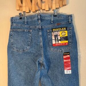 NWT RUSTLER hard Working Jeans Regular Fit Straight Leg 36X30 Jeans.
